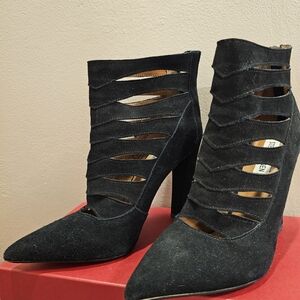 Steve Madden Black Heeled Boots with Cutout Design